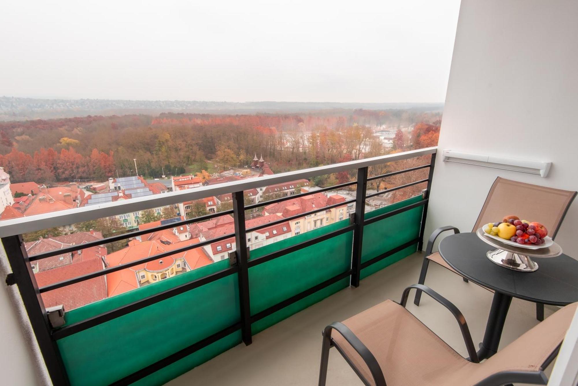 Hunguest Hotel Panorama Heviz Bagian luar foto