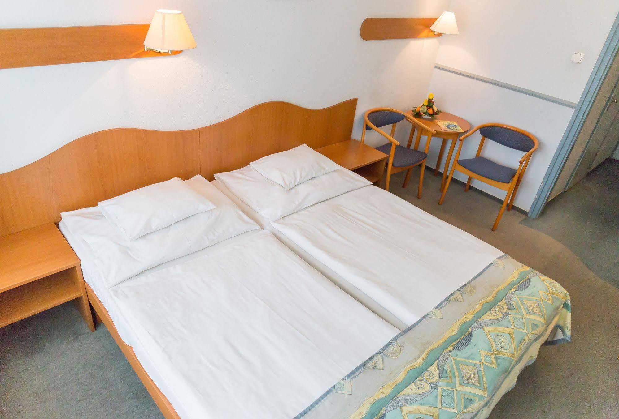 Hunguest Hotel Panorama Heviz Bagian luar foto